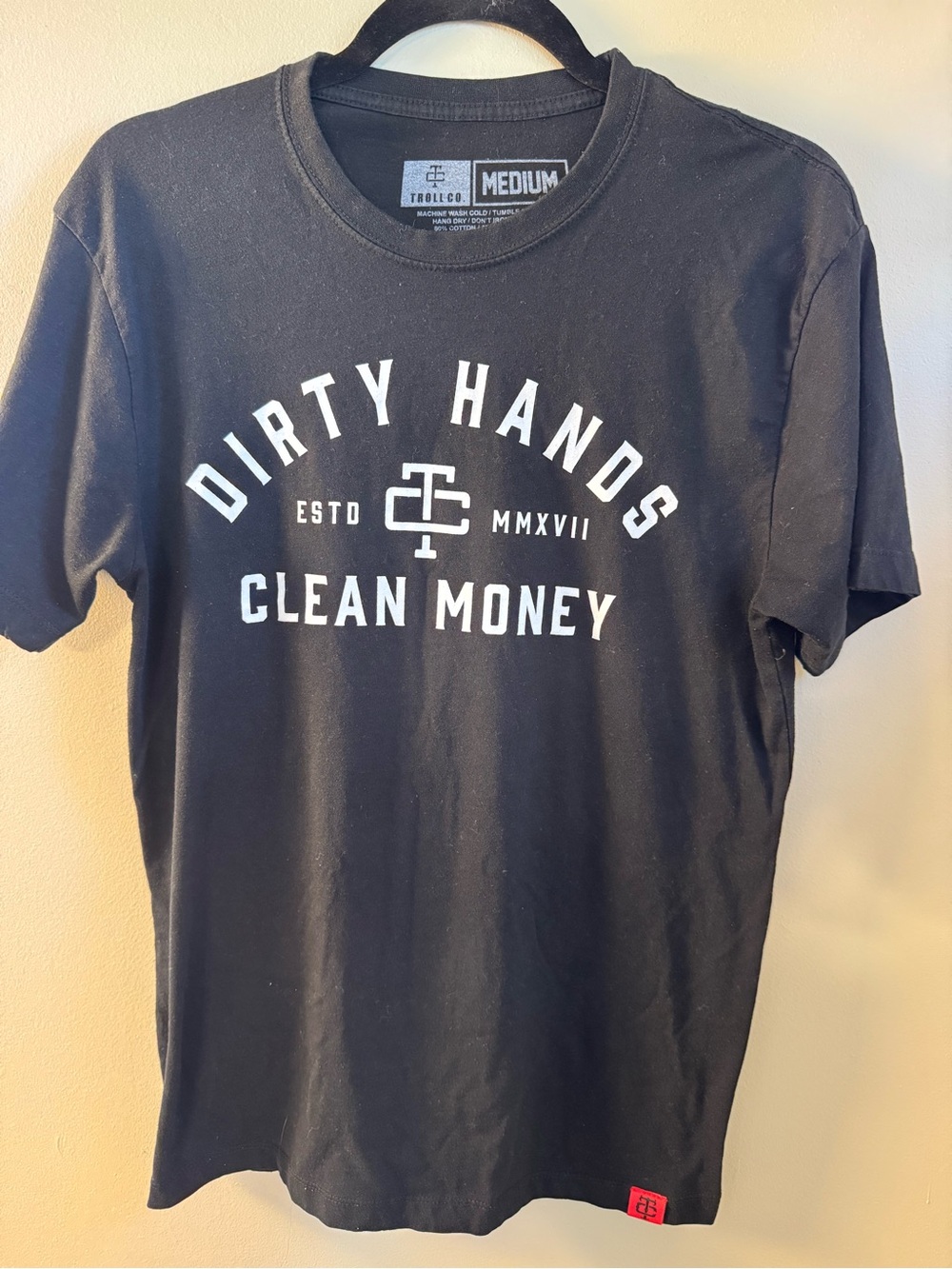 TROLL CO. Dirty Hands Clean Money Men's T-Shirt Black Graphic Tee  Size MEDIUM M